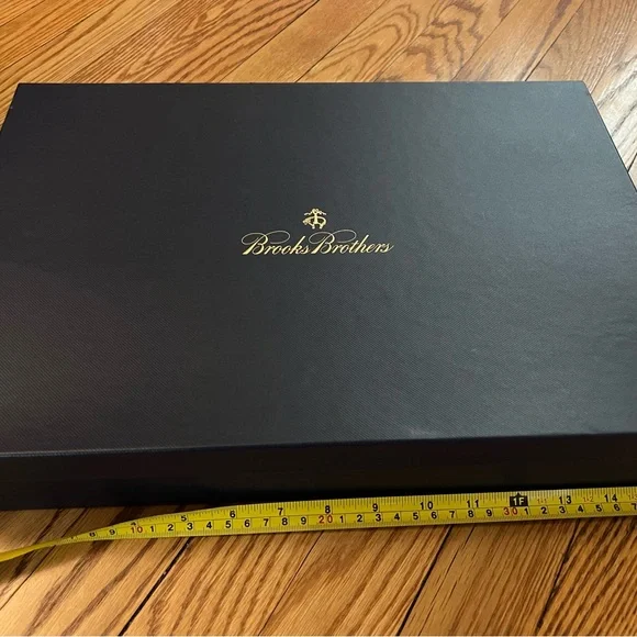 Brooks Brothers Gift Box - Picture 1 of 4